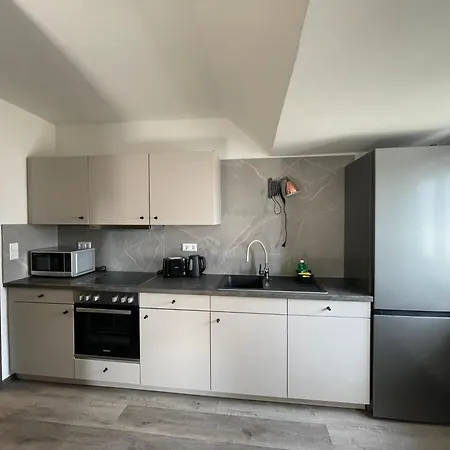 Haus 15 Monteurwohnungen *